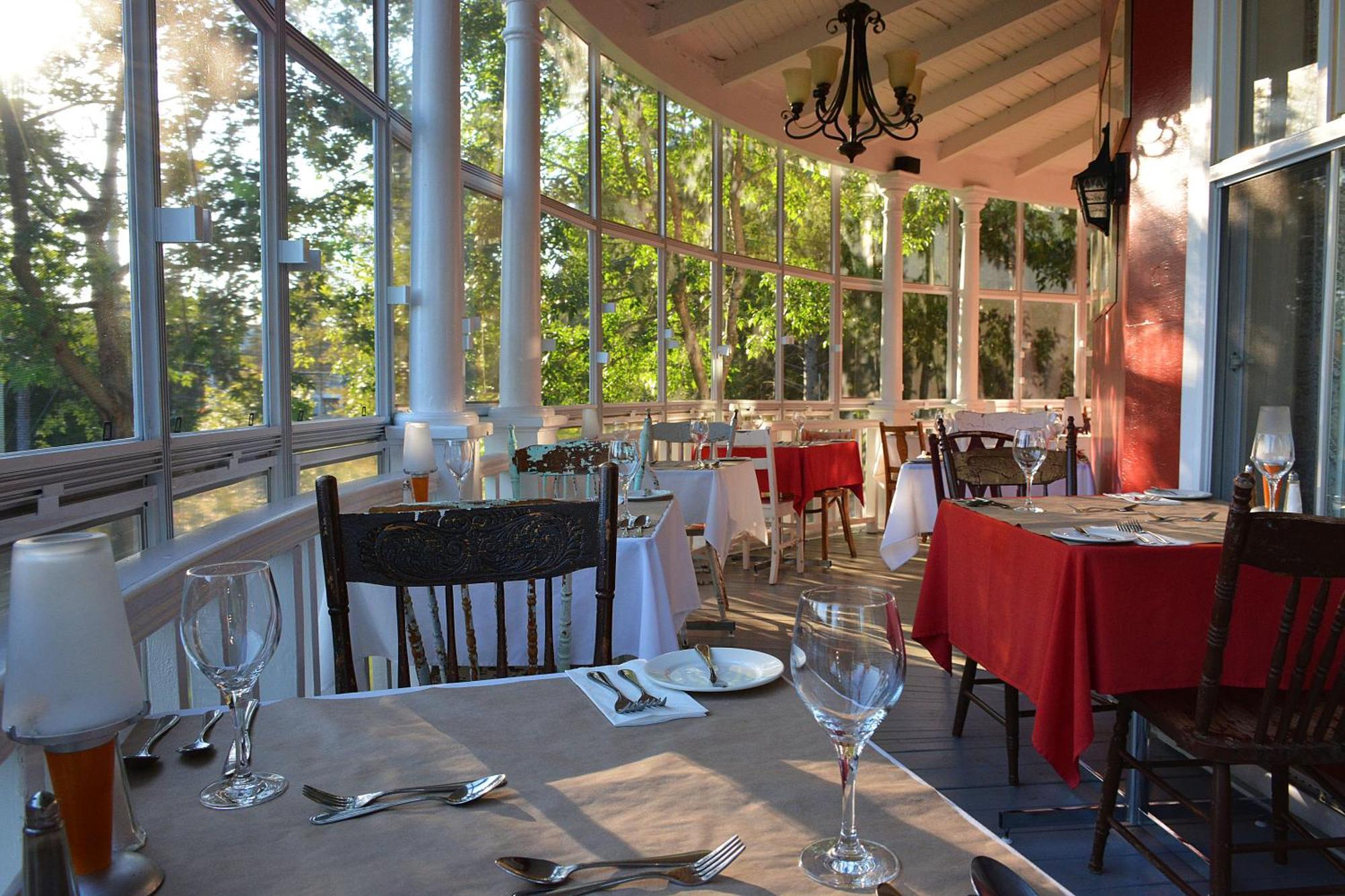 סנט-אגת'ה-דה-מון Auberge De La Tour Du Lac מראה חיצוני תמונה