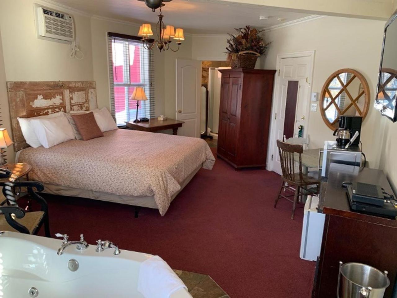 סנט-אגת'ה-דה-מון Auberge De La Tour Du Lac מראה חיצוני תמונה