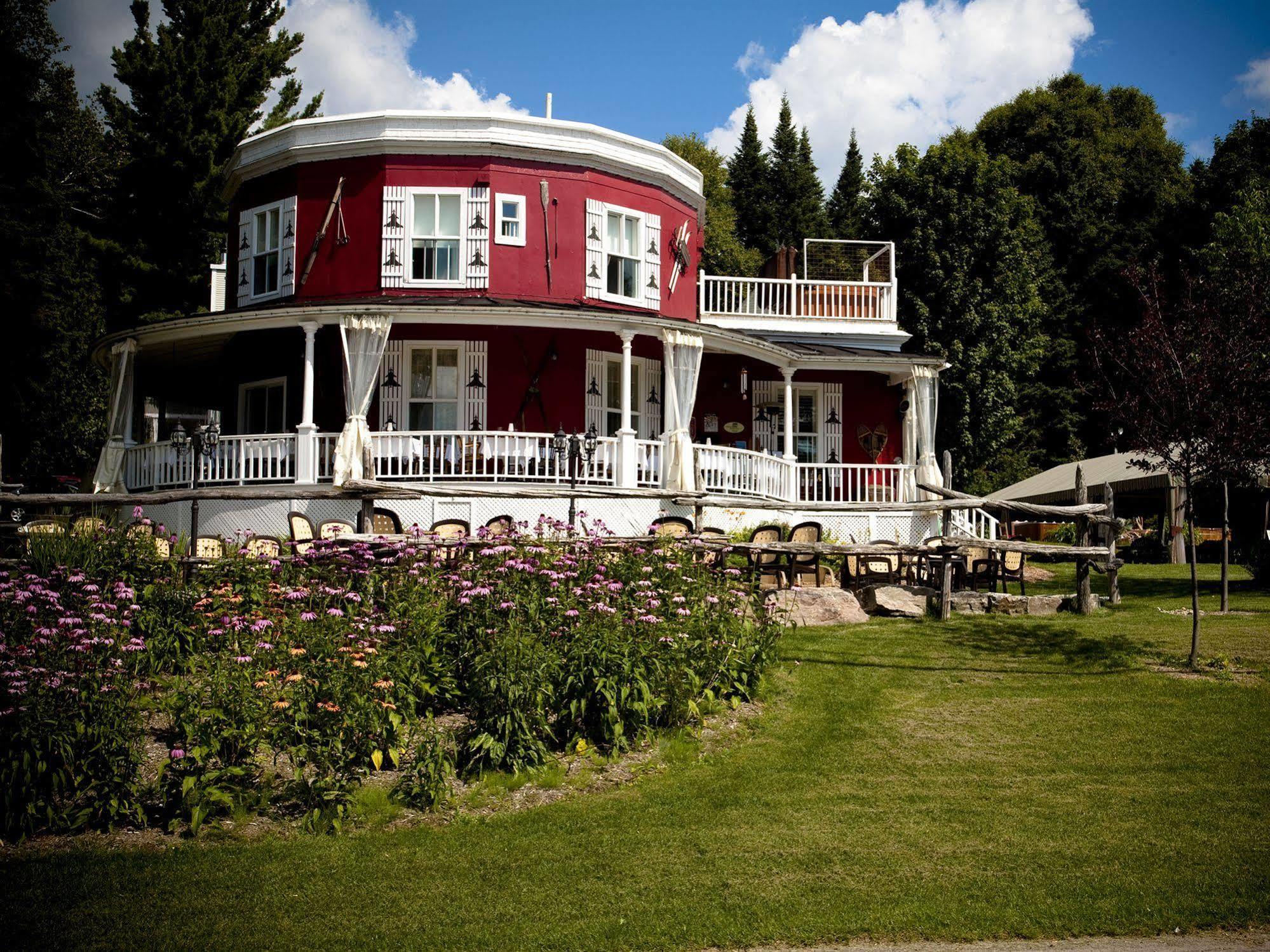 סנט-אגת'ה-דה-מון Auberge De La Tour Du Lac מראה חיצוני תמונה