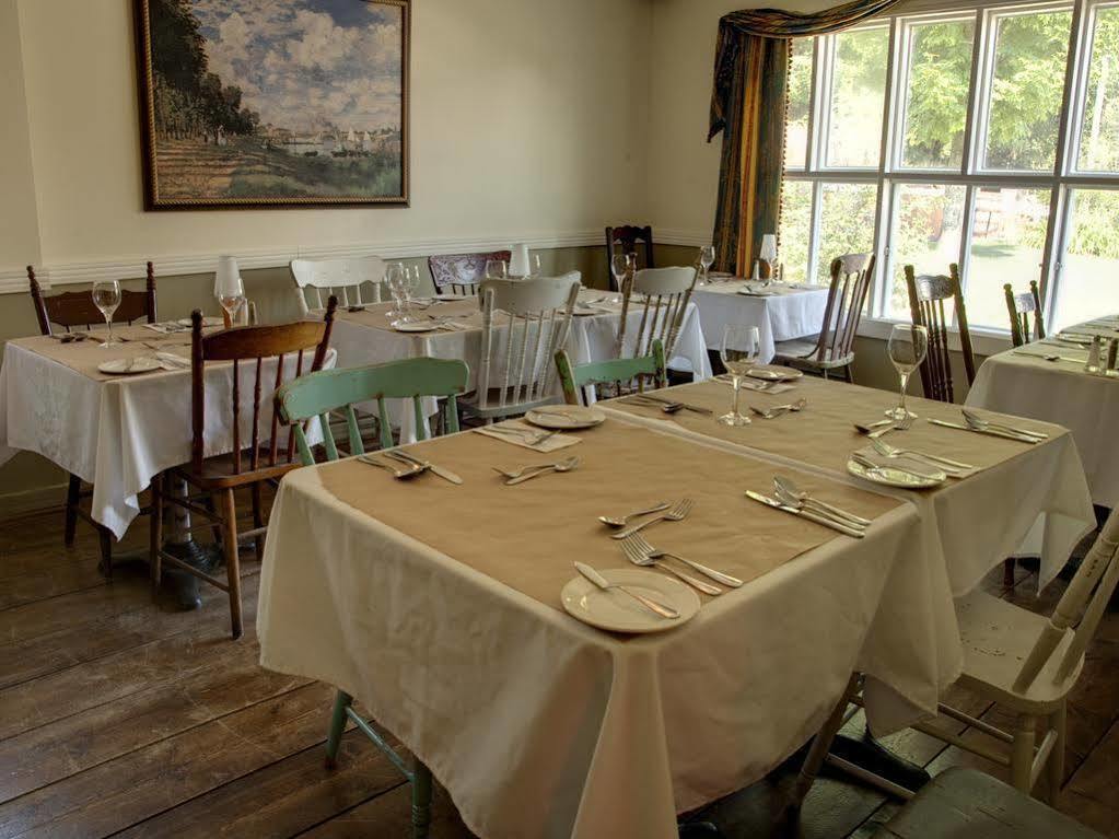 סנט-אגת'ה-דה-מון Auberge De La Tour Du Lac מראה חיצוני תמונה