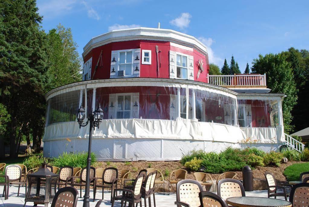 סנט-אגת'ה-דה-מון Auberge De La Tour Du Lac מראה חיצוני תמונה