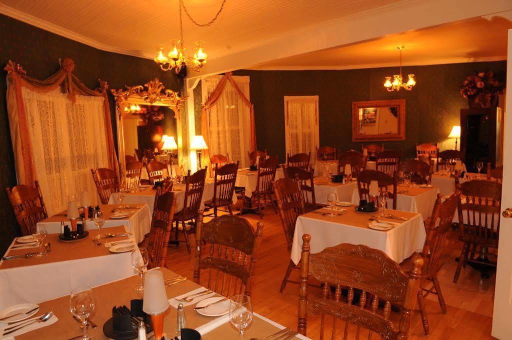 סנט-אגת'ה-דה-מון Auberge De La Tour Du Lac מראה חיצוני תמונה